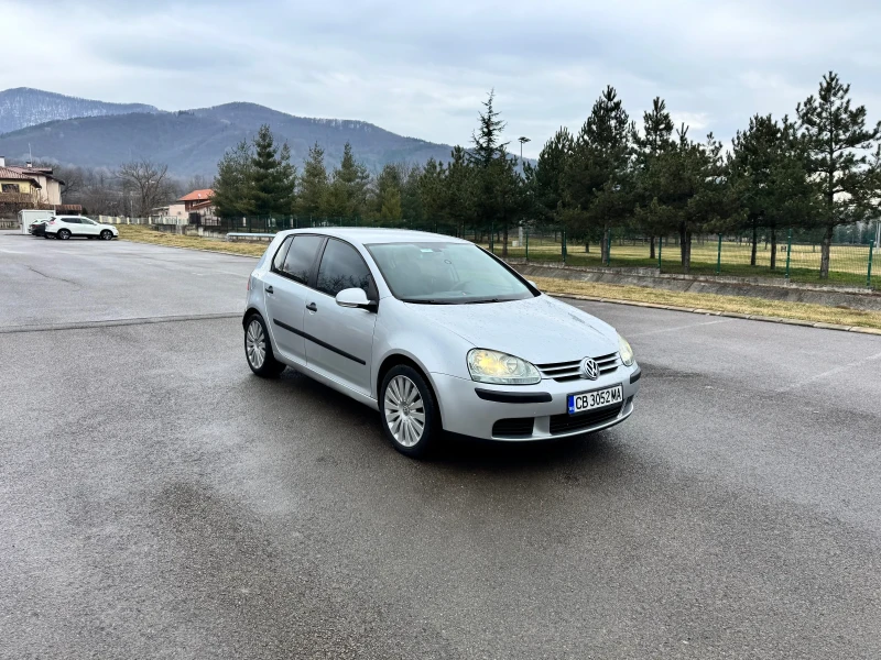 VW Golf 1.9TDI Напълно Обслужен, снимка 7 - Автомобили и джипове - 49215789