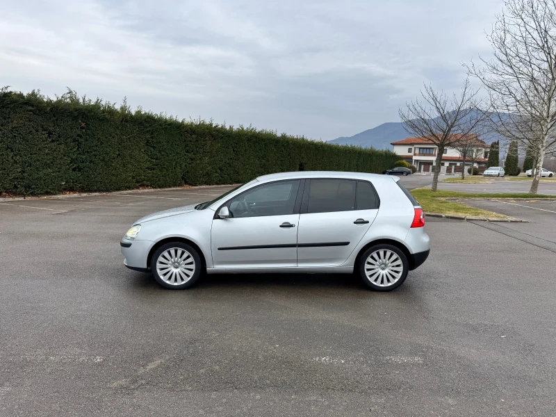 VW Golf 1.9TDI Напълно Обслужен, снимка 5 - Автомобили и джипове - 49215789