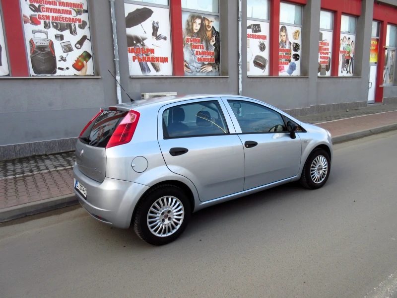 Fiat Punto Grande 1.2i, снимка 2 - Автомобили и джипове - 49164240