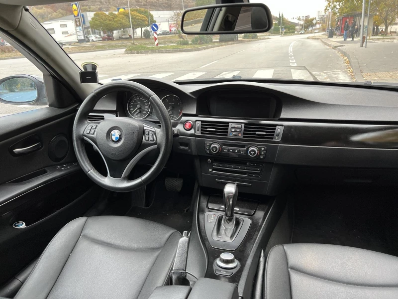 BMW 330 D, снимка 9 - Автомобили и джипове - 49450431