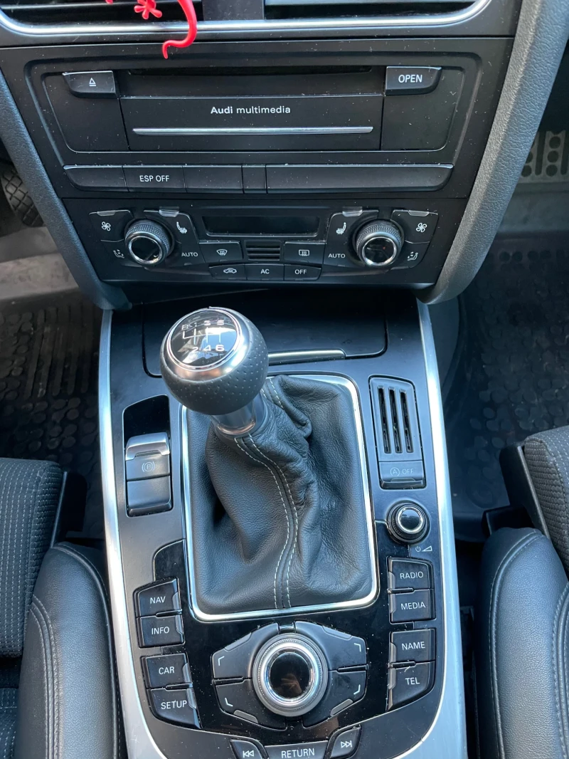 Audi A4 2.0 TDI  S-line, снимка 8 - Автомобили и джипове - 51925983