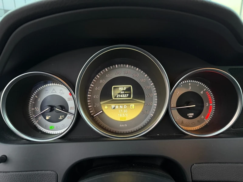 Mercedes-Benz C 220 КОЛЕДНО ПРОМО* AMG-OPTIC* KOJA* NAVI* НАДУВАНЕ* , снимка 14 - Автомобили и джипове - 52156827