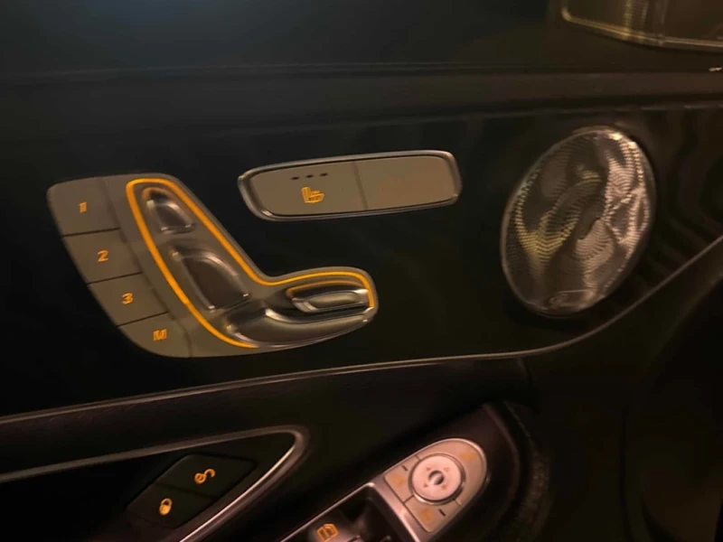 Mercedes-Benz C 400 * CARFAX * ЦЕНА ДО БГ, снимка 14 - Автомобили и джипове - 52786674