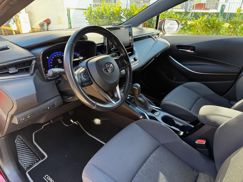 Toyota Corolla 1.8 Hybrid (HEV Special), снимка 11 - Автомобили и джипове - 52857239