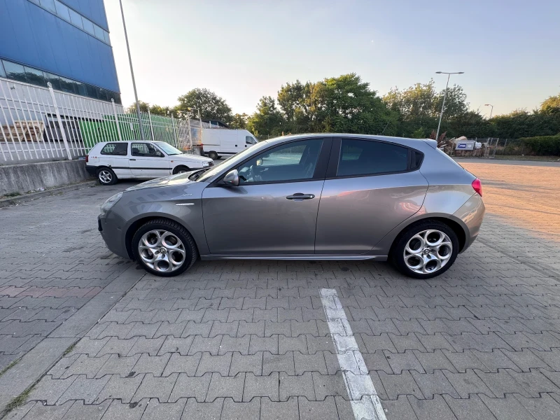 Alfa Romeo Giulietta, снимка 3 - Автомобили и джипове - 53460078