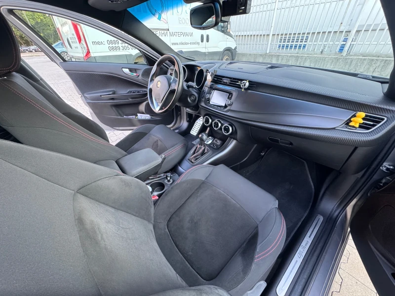 Alfa Romeo Giulietta, снимка 10 - Автомобили и джипове - 53460078