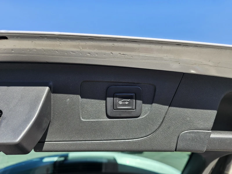 Opel Insignia 2.0D 170, снимка 12 - Автомобили и джипове - 53514219