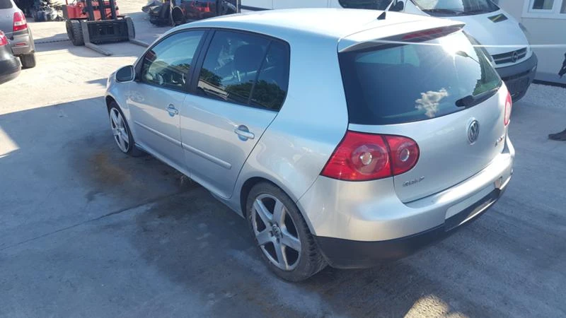 VW Golf 2.0TDI 6-скорости 2бр., снимка 3 - Автомобили и джипове - 29663517