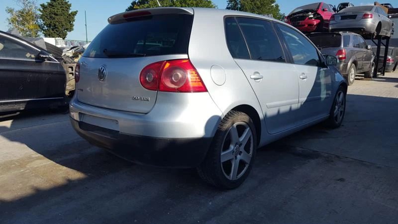 VW Golf 2.0TDI 6-скорости 2бр., снимка 4 - Автомобили и джипове - 29663517