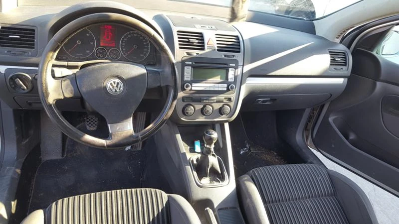 VW Golf 2.0TDI 6-скорости 2бр. - изображение 9