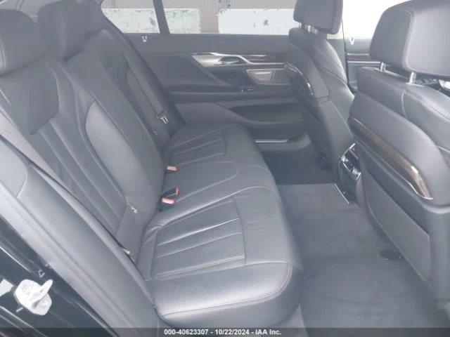 BMW 740 * 360 * B58. * 8ZF (CARFAX), снимка 13 - Автомобили и джипове - 49328718