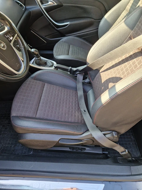 Opel Astra GTC 1.7 Sport, снимка 12 - Автомобили и джипове - 53932418