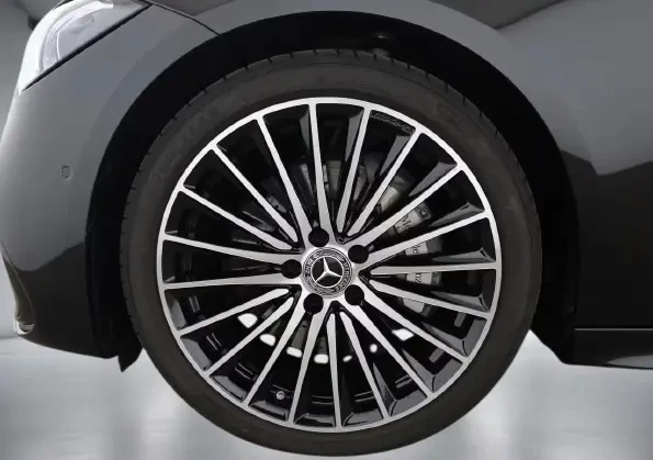Mercedes-Benz C 300 d 4Matic = AMG Line = Premium Plus Гаранция, снимка 5 - Автомобили и джипове - 54677819