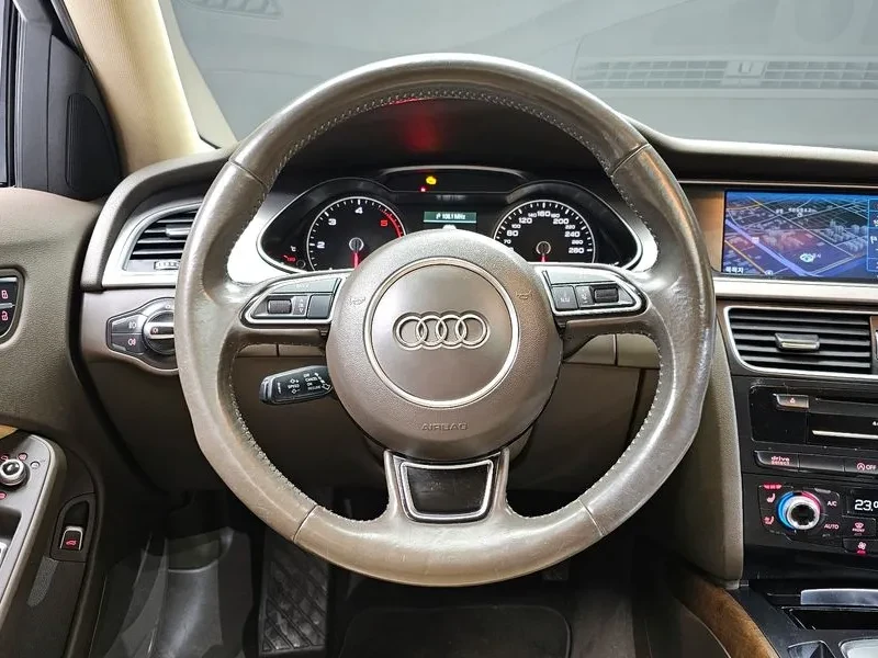 Audi A4 2.0 TDI Quattro - САМО 30% АВАНС, снимка 13 - Автомобили и джипове - 55487016