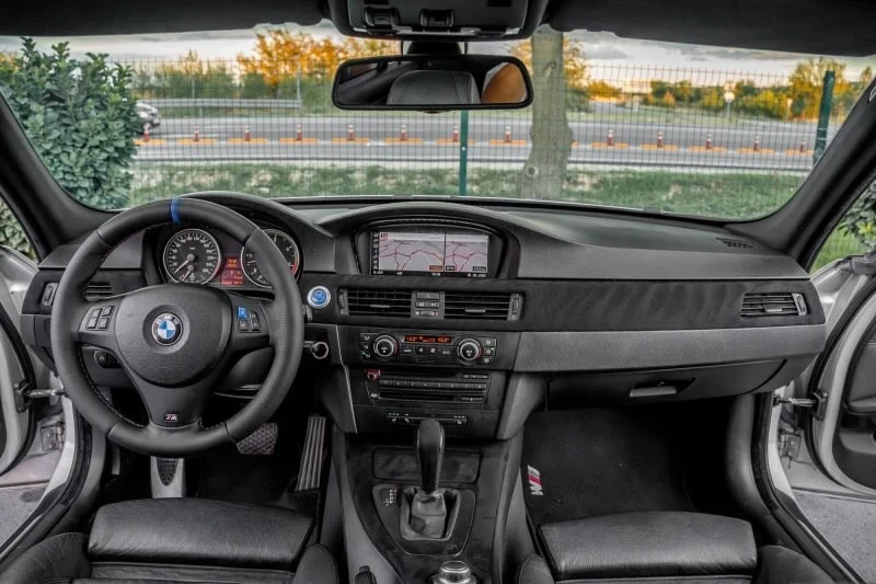 BMW 330, снимка 7 - Автомобили и джипове - 55599470