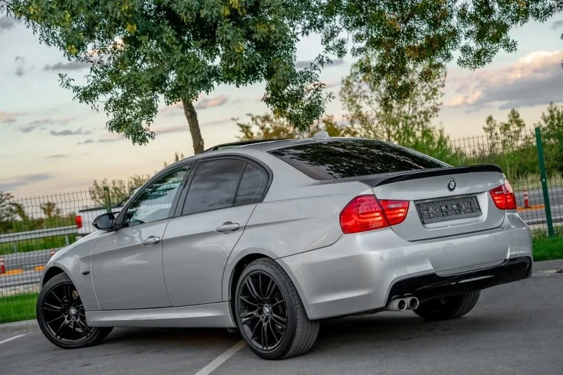 BMW 330, снимка 2 - Автомобили и джипове - 55599470