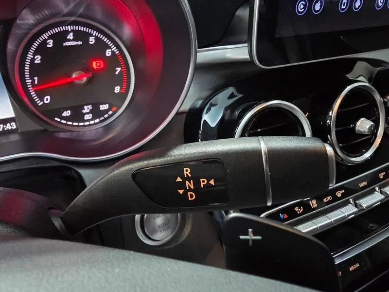 Mercedes-Benz C 200 САМО 30% АВАНС, снимка 9 - Автомобили и джипове - 56064897