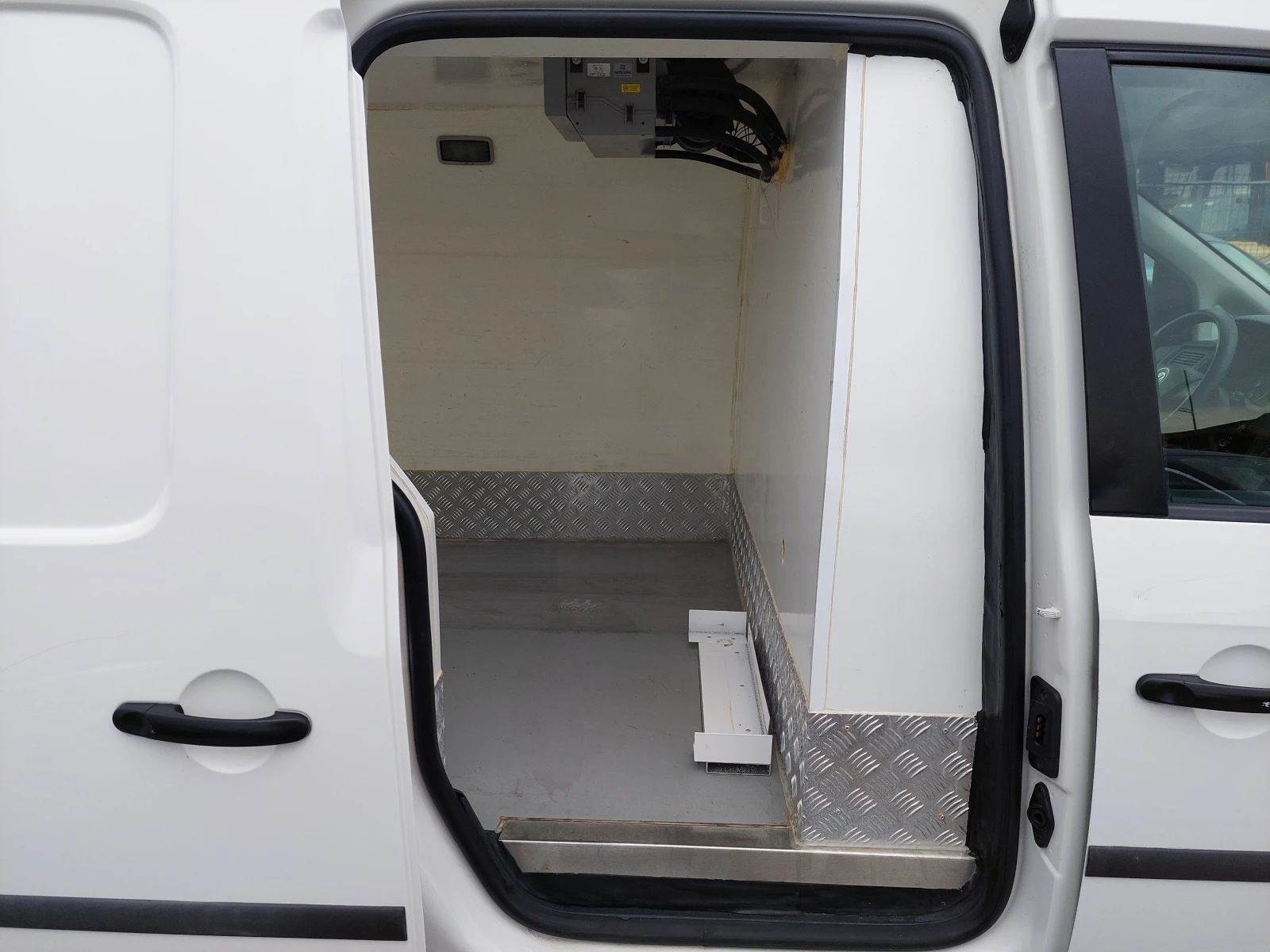 VW Caddy MAXI/1.4CNG/110k.c./6MT/N1/ХЛАДИЛЕН 8-15С | Mobile.bg — изображение 14