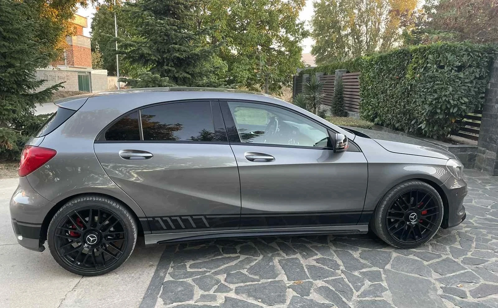 Mercedes-Benz A 220 AMG SPORT PAKET + AUTOMAT+ CARBON + PANORAMA - изображение 5