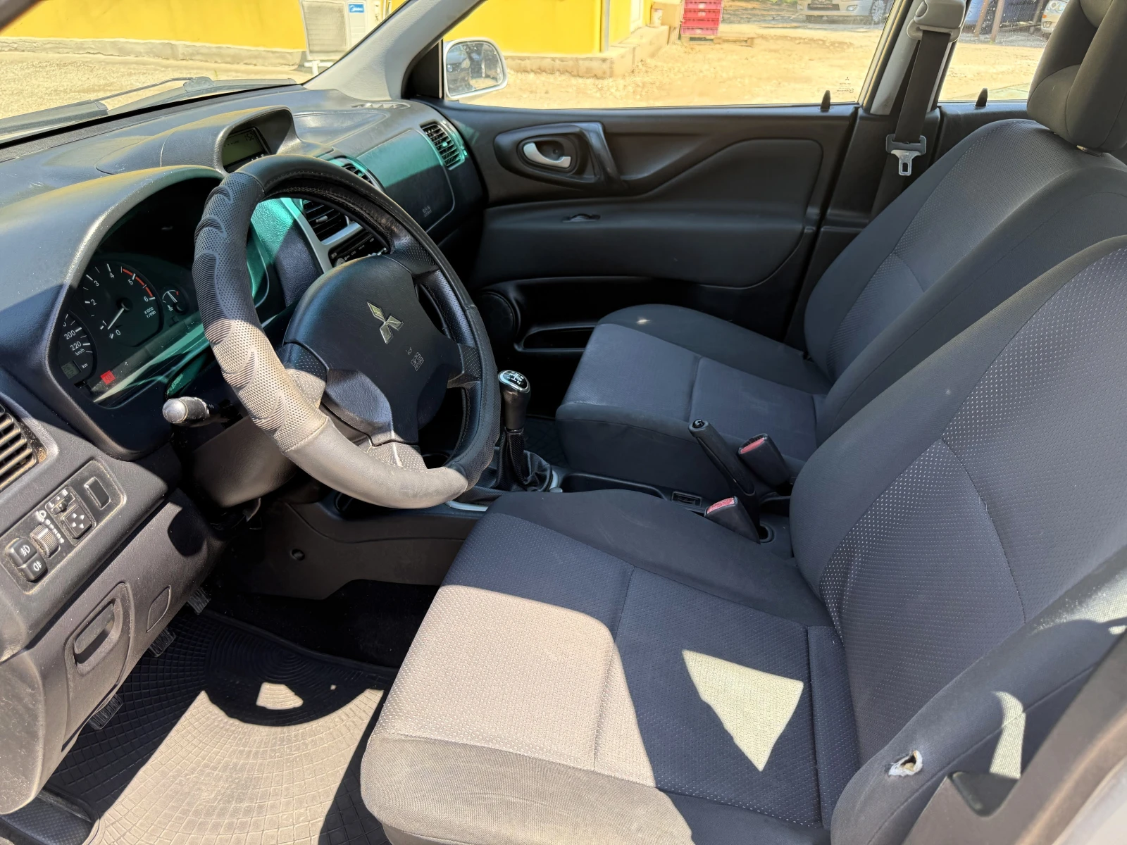 Mitsubishi Space star 1.8 DID 115 к.с. - изображение 9