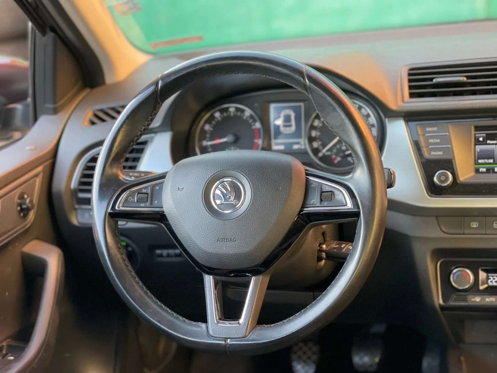 Skoda Fabia КЛИМАТИК - изображение 10