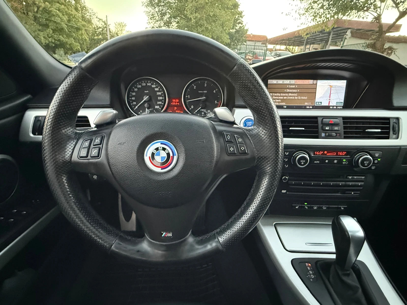 BMW 330  - изображение 10