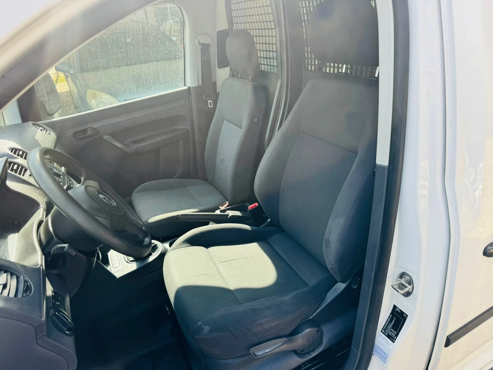 VW Caddy 4x4 2000 TDI 6 sk - изображение 8