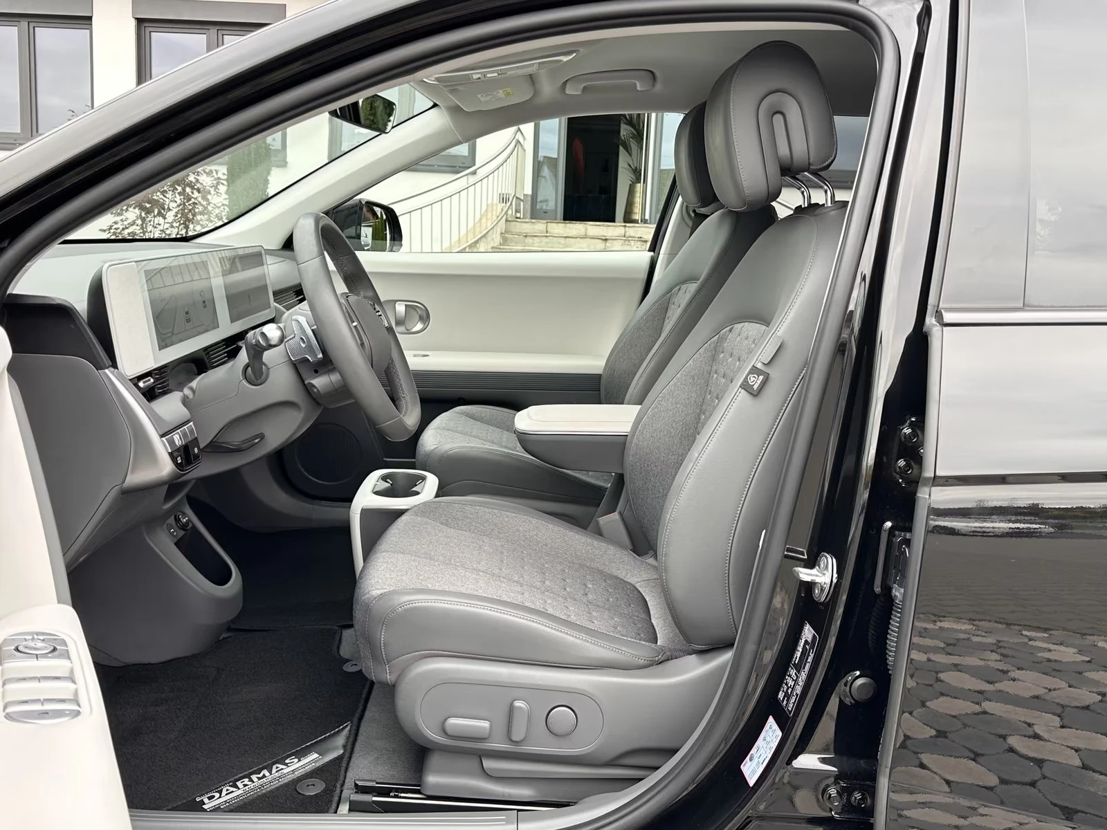 Hyundai Ioniq 6 ГАРАНЦИЯ/325HP/TECHNIQ/4X4/CAM/NAVI/CARPLAY/780v - изображение 10