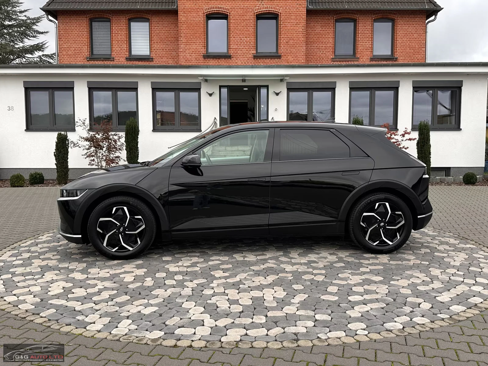 Hyundai Ioniq 6 ГАРАНЦИЯ/325HP/TECHNIQ/4X4/CAM/NAVI/CARPLAY/780v - изображение 3