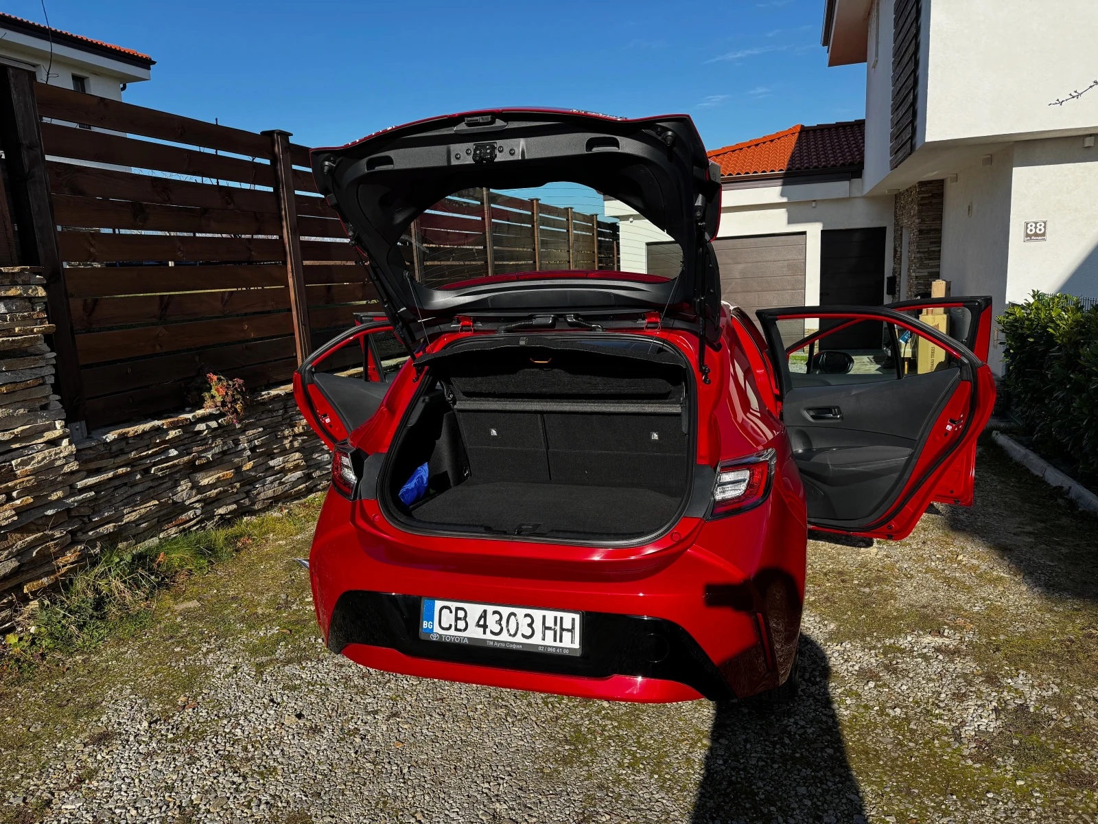 Toyota Corolla 1.8 Hybrid (HEV Special) - изображение 10