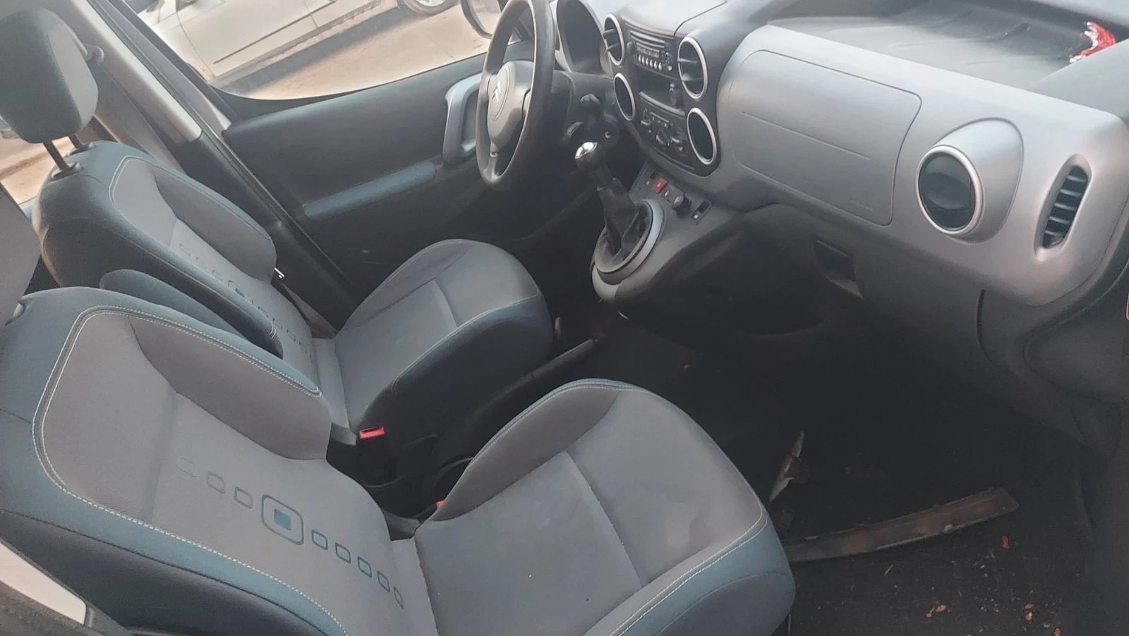 Citroen Berlingo, снимка 6 - Автомобили и джипове - 53863043