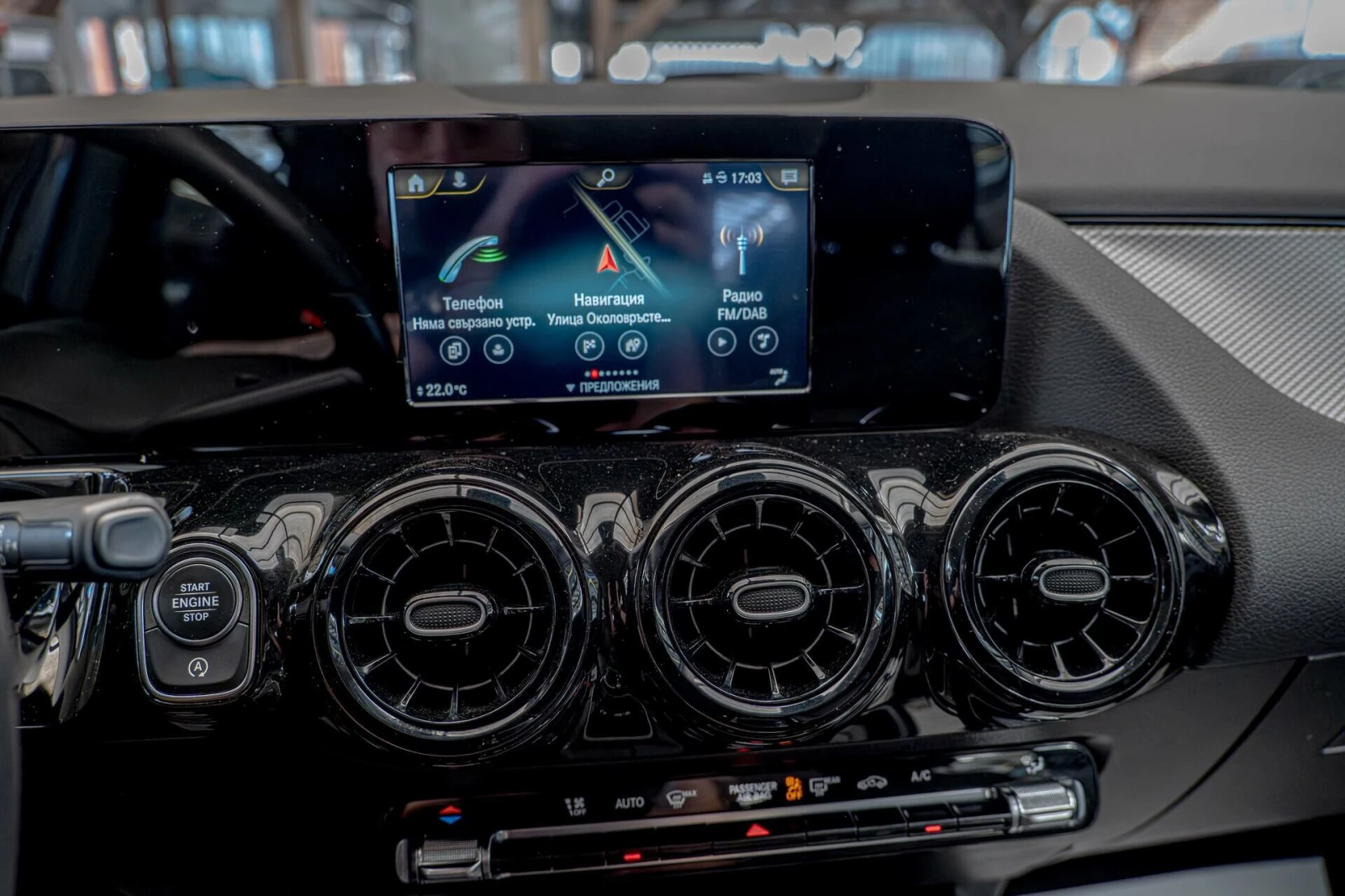 Mercedes-Benz GLA 180 d/Business/Thermatic/MBUX/Dynamic Select/USB/, снимка 9 - Автомобили и джипове - 54338363