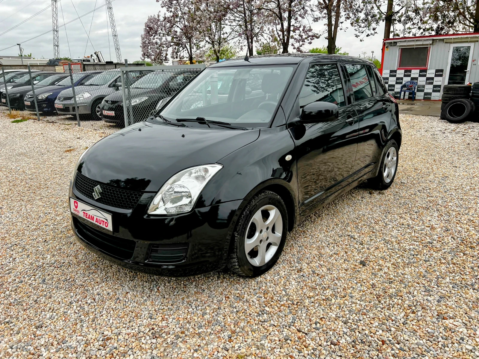 Suzuki Swift 1.3i 151000km. SWISS EDITION, снимка 2 - Автомобили и джипове - 54363902