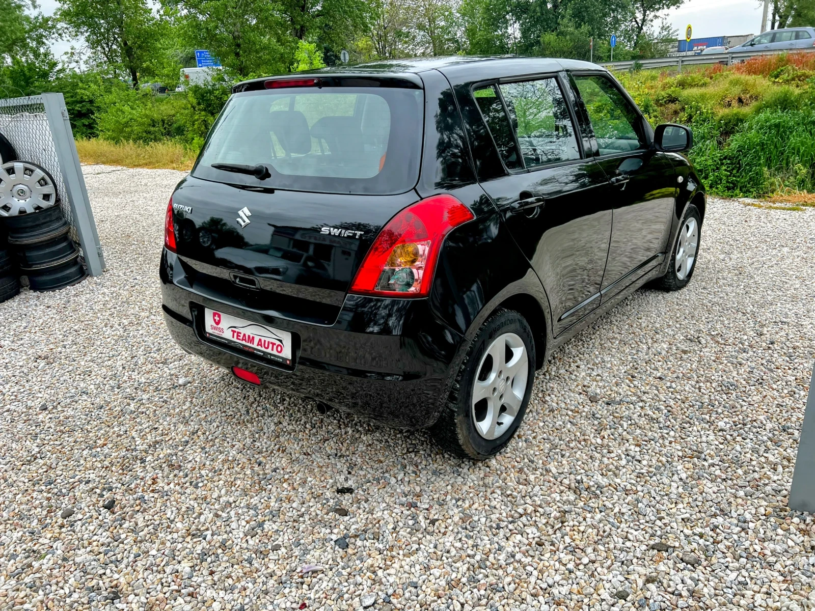 Suzuki Swift 1.3i 151000km. SWISS EDITION, снимка 6 - Автомобили и джипове - 54363902