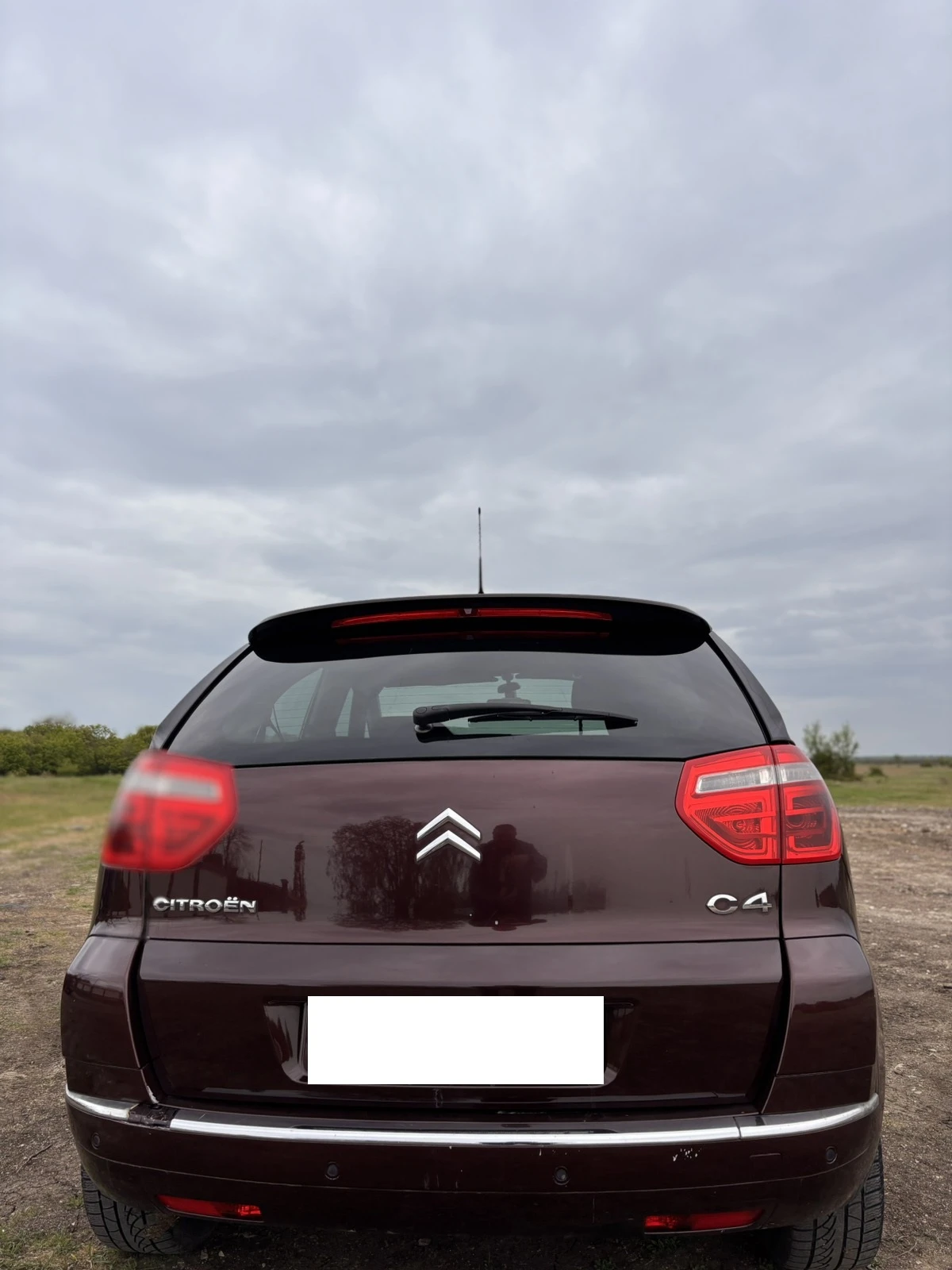 Citroen C4 Picasso, снимка 4 - Автомобили и джипове - 54487544