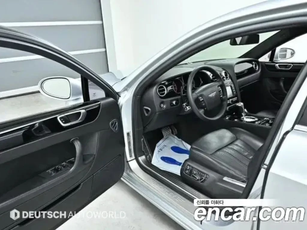 Bentley Flying Spur * 6.0* V12* КОЖА* ПОДГРЕВ* ОБДУХВАНЕ* ПАНОРАМА* , снимка 9 - Автомобили и джипове - 54554330
