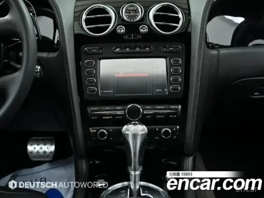 Bentley Flying Spur * 6.0* V12* КОЖА* ПОДГРЕВ* ОБДУХВАНЕ* ПАНОРАМА* , снимка 11 - Автомобили и джипове - 54554330