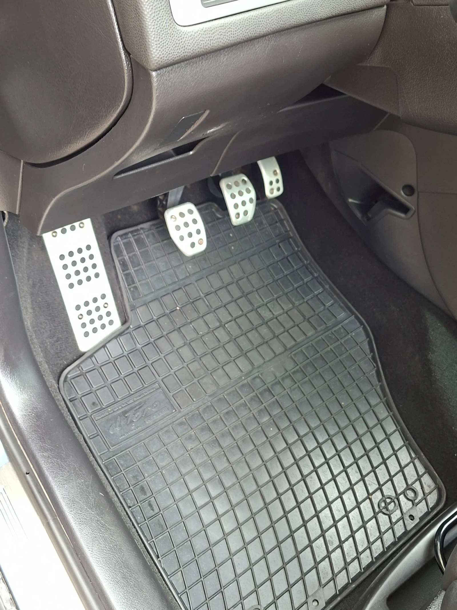 Peugeot 307 1.6 HDI Панорама , снимка 12 - Автомобили и джипове - 54920945