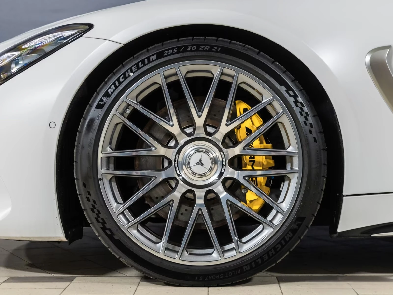 Mercedes-Benz AMG GT 63 / 4 MATIC / BURM / HUD / 360 / PANO / LIFT / , снимка 7 - Автомобили и джипове - 55098790