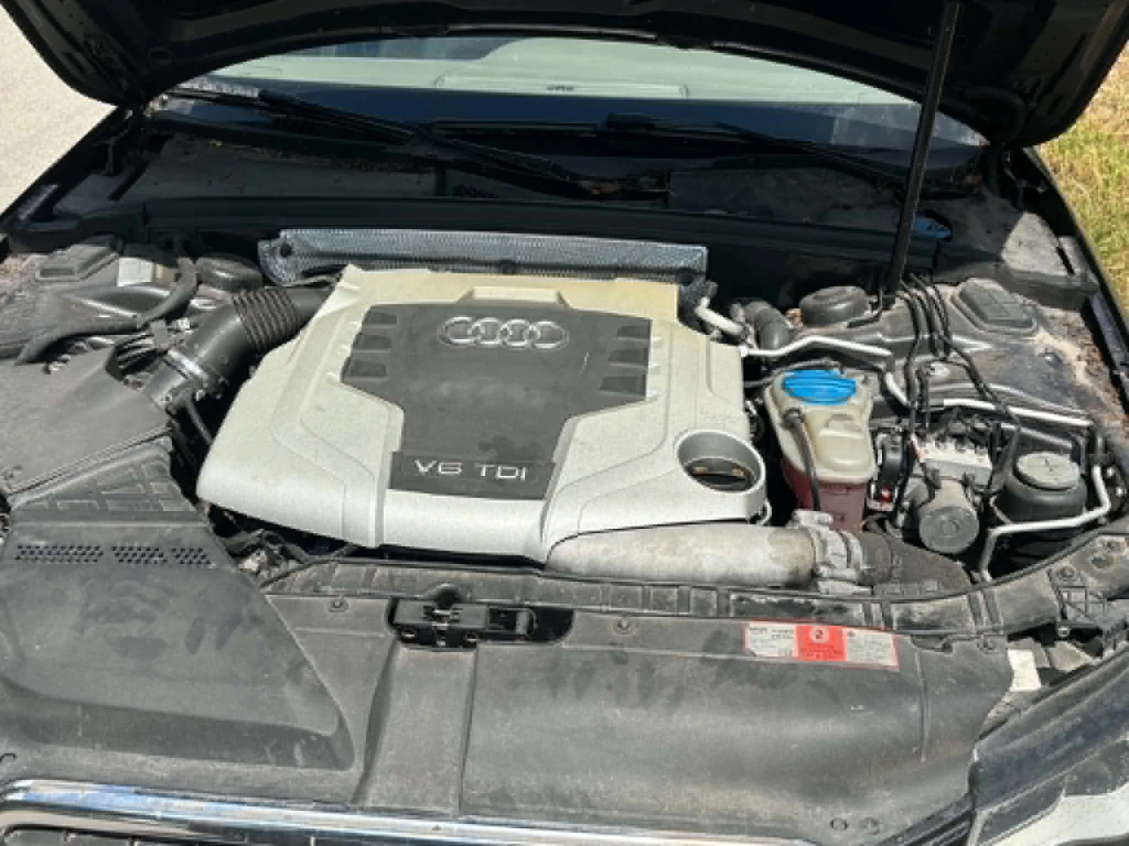 Audi A4 Limousine 1.6 TDI Automatic   Кожа   Навигация   П, снимка 7 - Автомобили и джипове - 55155352