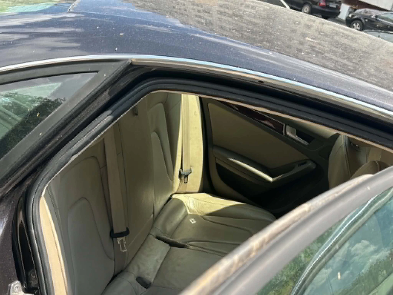 Audi A4 Limousine 1.6 TDI Automatic   Кожа   Навигация   П, снимка 6 - Автомобили и джипове - 55155352