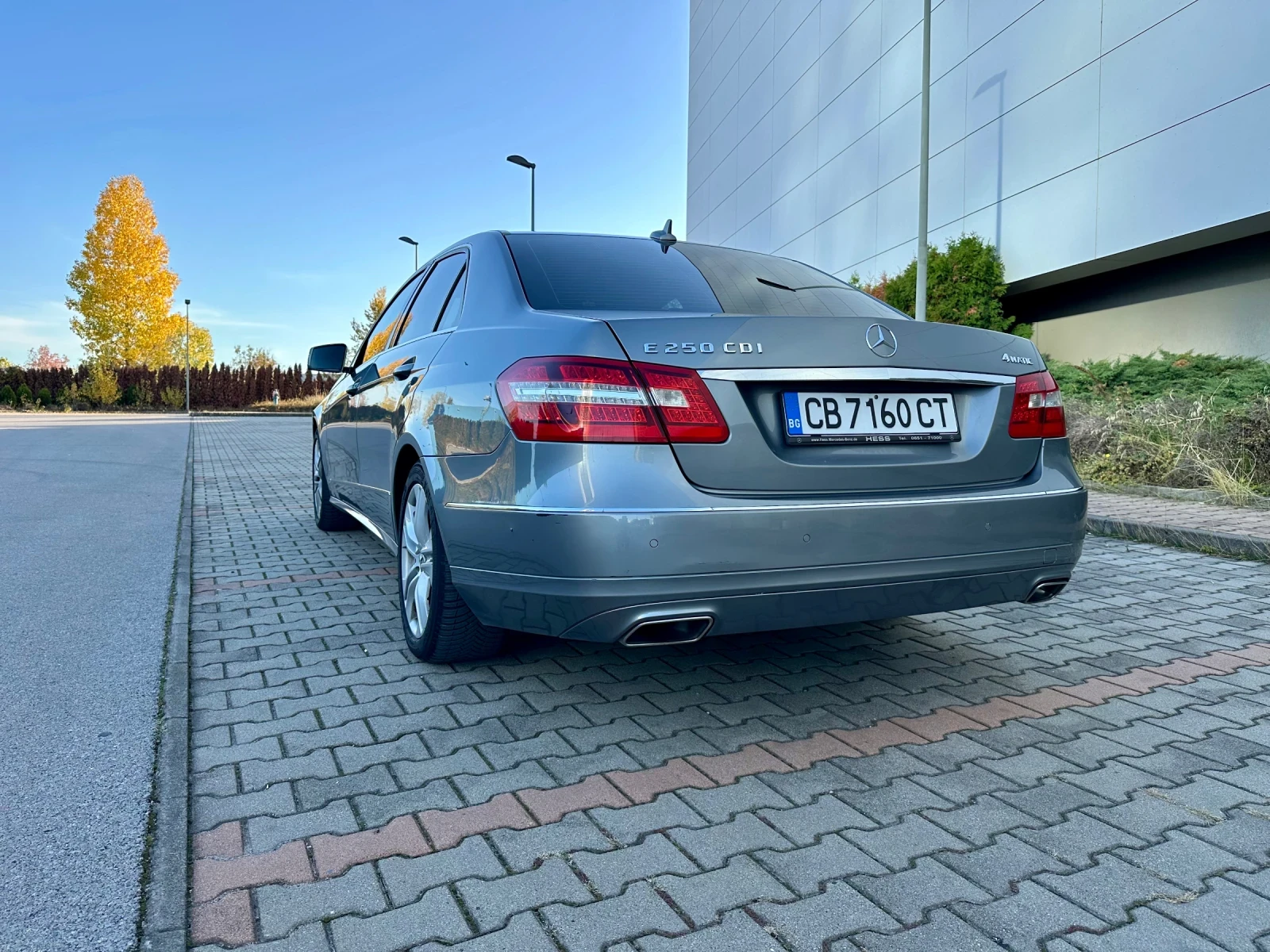 Mercedes-Benz E 250 4 matic 7G tronic PLUS CARPLAY/ANDROID AUTO, снимка 8 - Автомобили и джипове - 55566291