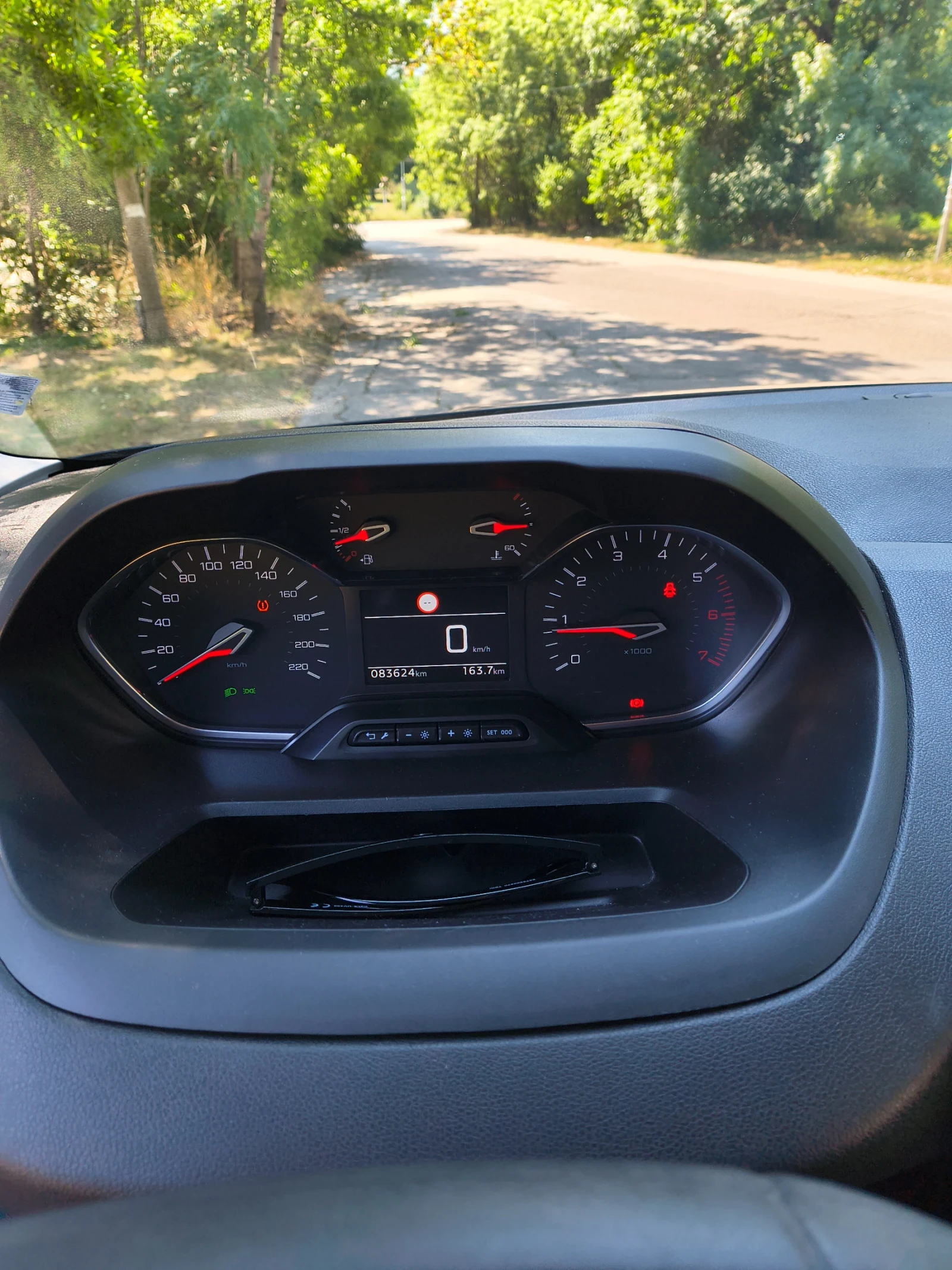 Peugeot Rifter, снимка 7 - Автомобили и джипове - 55623930