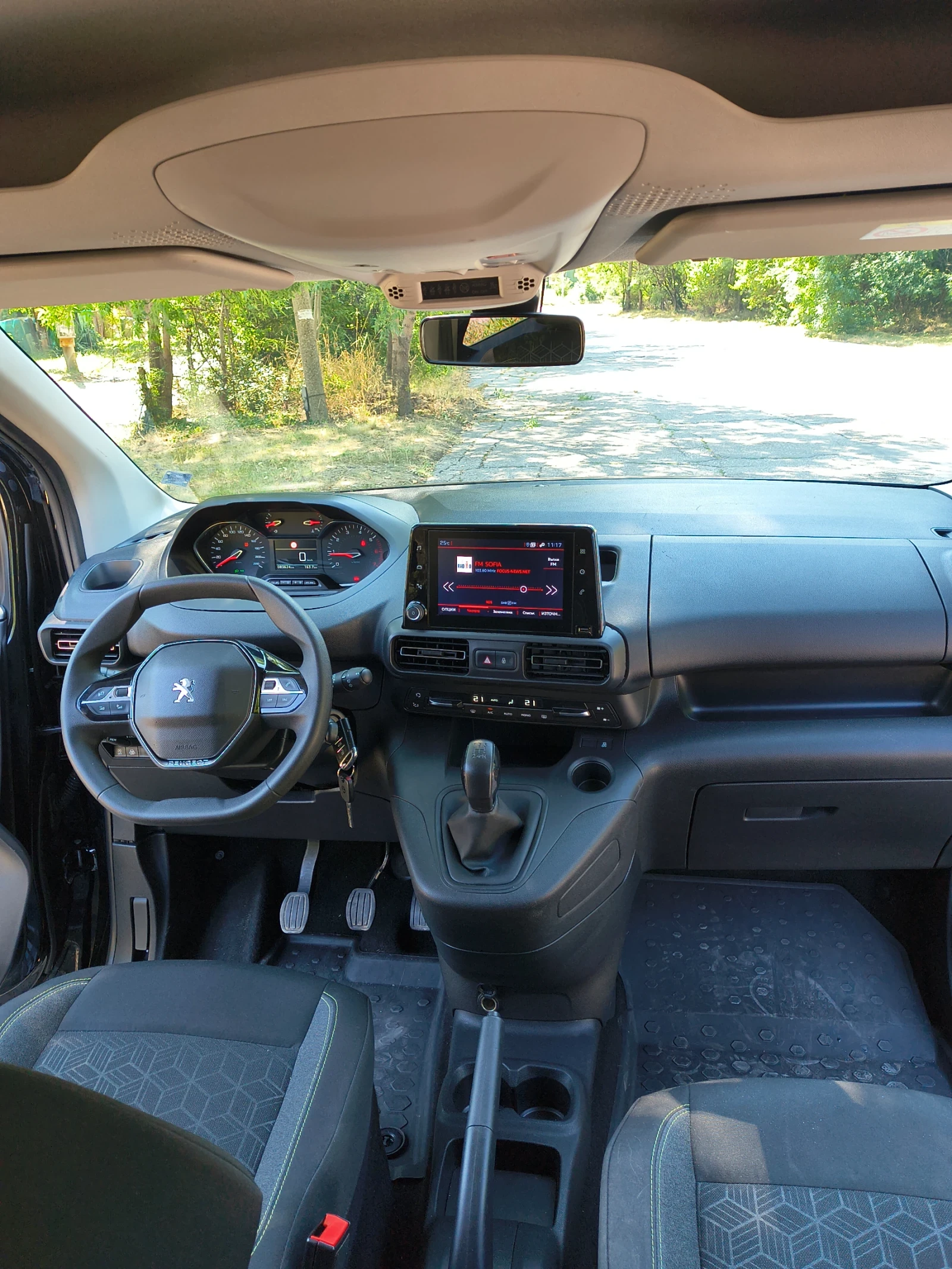 Peugeot Rifter, снимка 5 - Автомобили и джипове - 55623930
