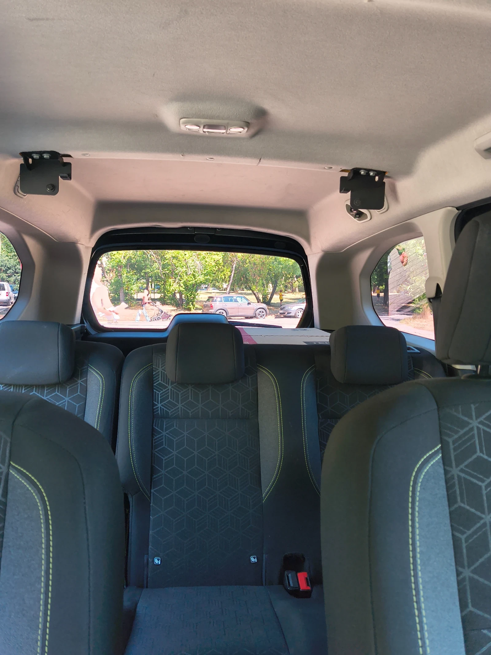 Peugeot Rifter, снимка 9 - Автомобили и джипове - 55623930