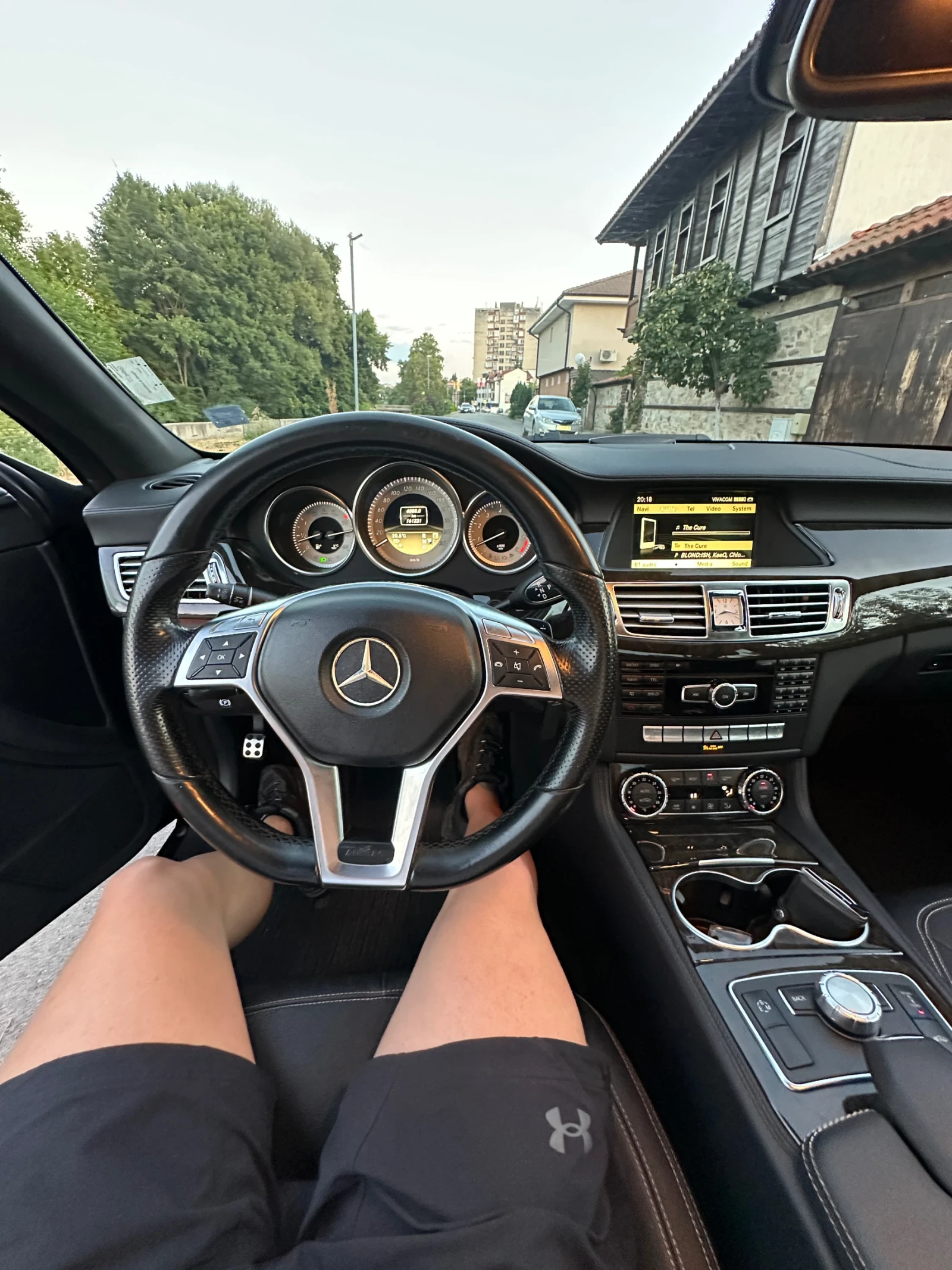 Mercedes-Benz CLS 550 4MATIC, снимка 9 - Автомобили и джипове - 55675216