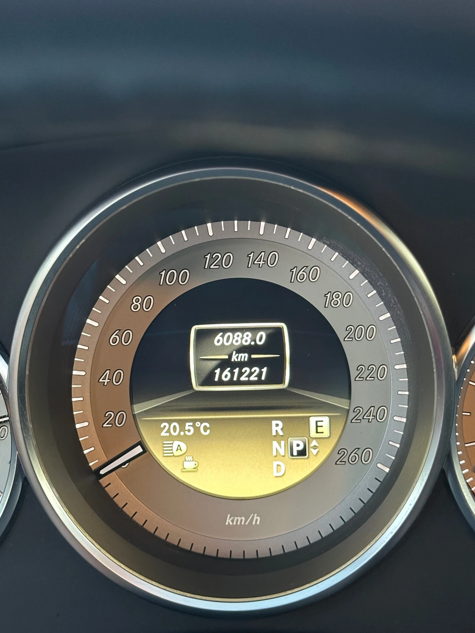 Mercedes-Benz CLS 550 4MATIC, снимка 11 - Автомобили и джипове - 55675216