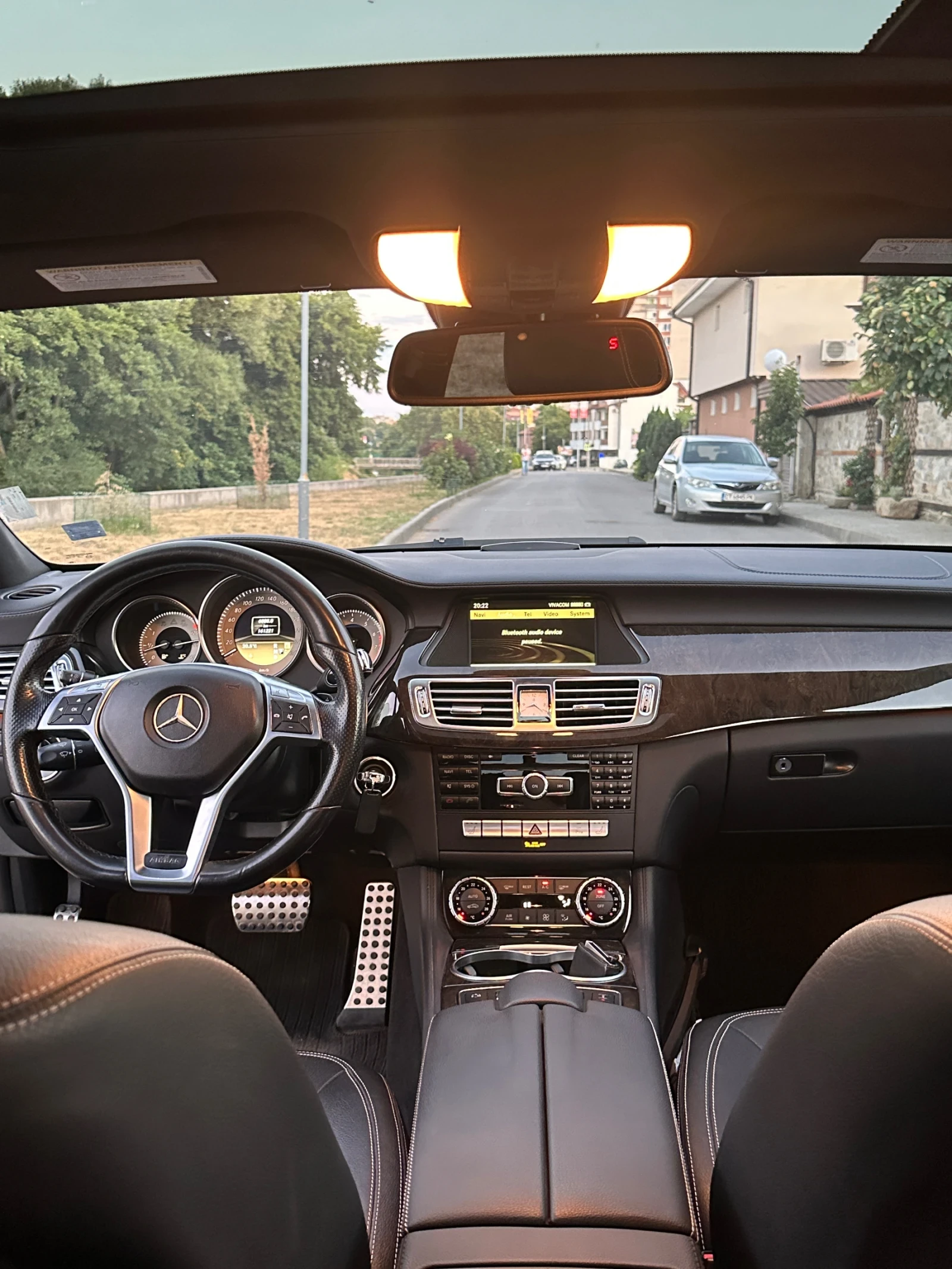 Mercedes-Benz CLS 550 4MATIC, снимка 14 - Автомобили и джипове - 55675216
