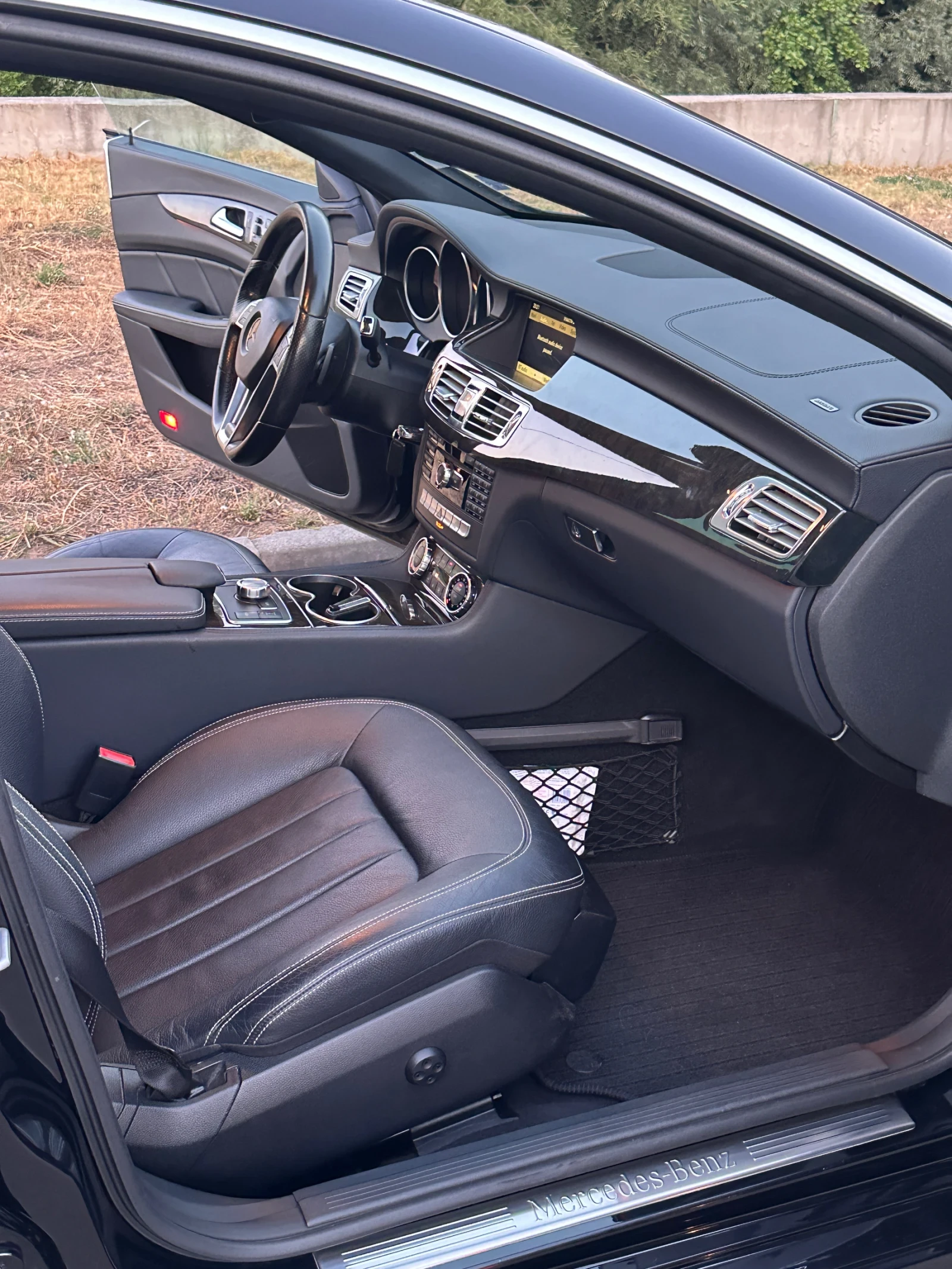 Mercedes-Benz CLS 550 4MATIC, снимка 13 - Автомобили и джипове - 55675216