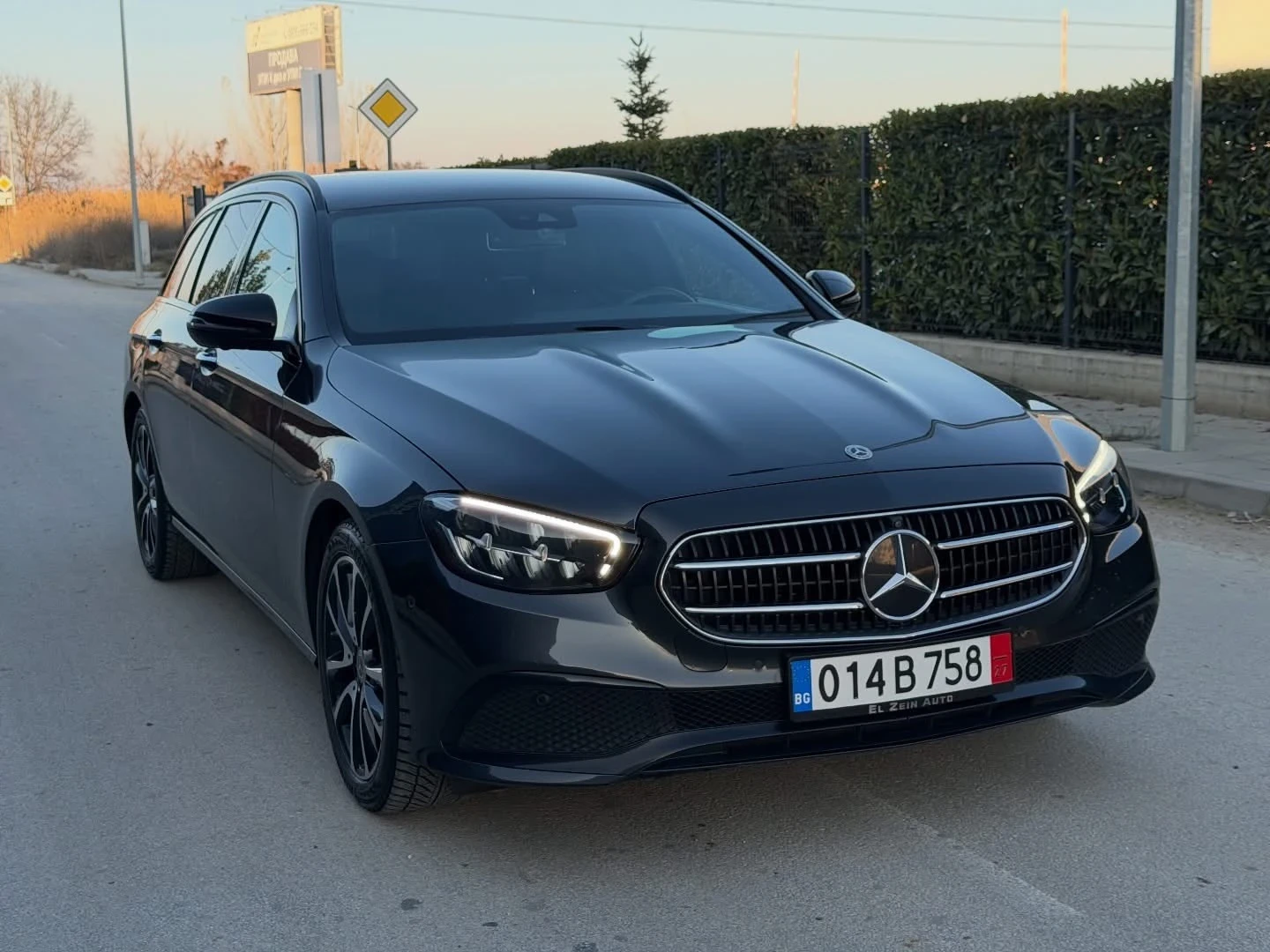 Mercedes-Benz E 220 Mercedes-Benz E 220 4 MATIC/EQ POWER /FACELIFT